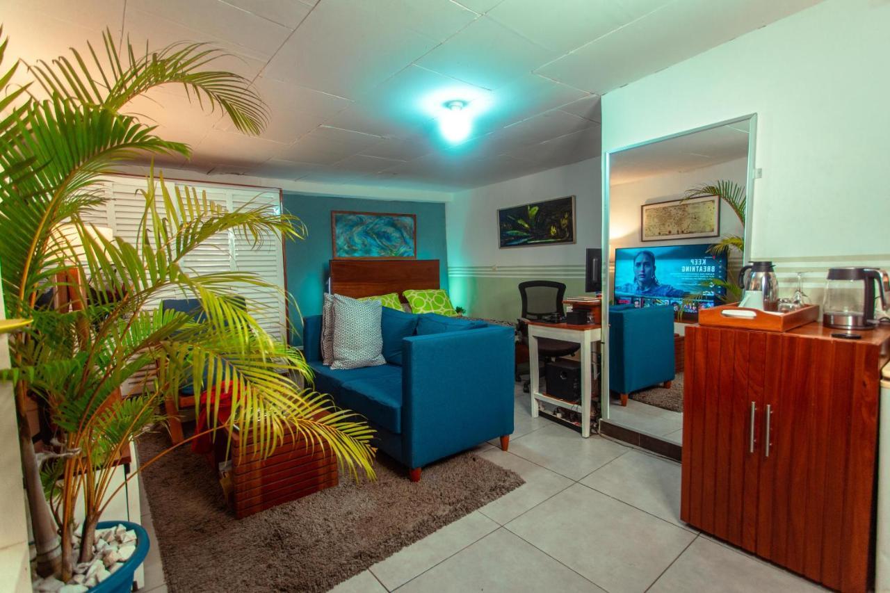 Palm Springs Bed & Breakfast Bed & Breakfast Limbe Exterior foto